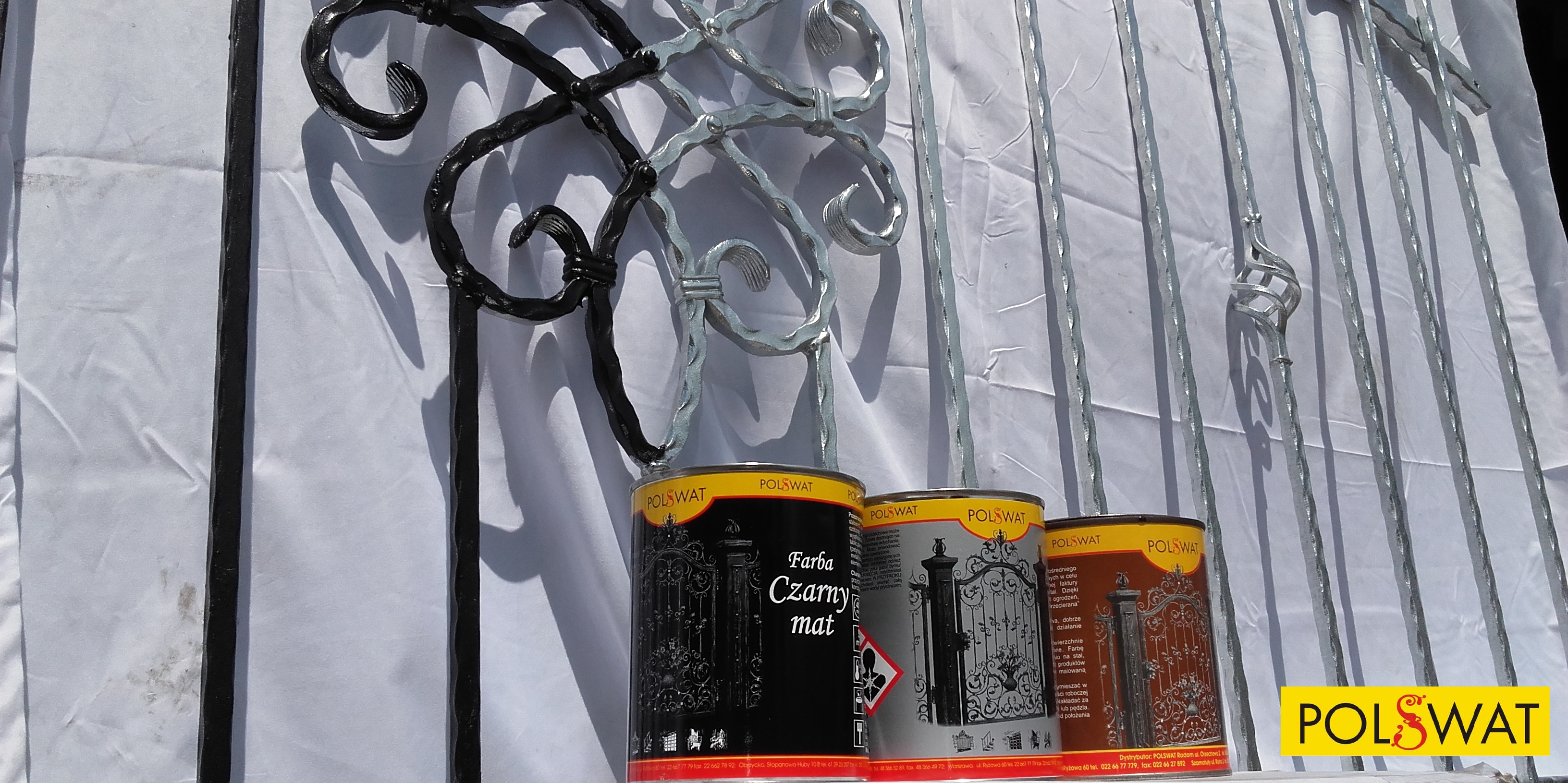 kovácsoltvas kerítést feketére festése